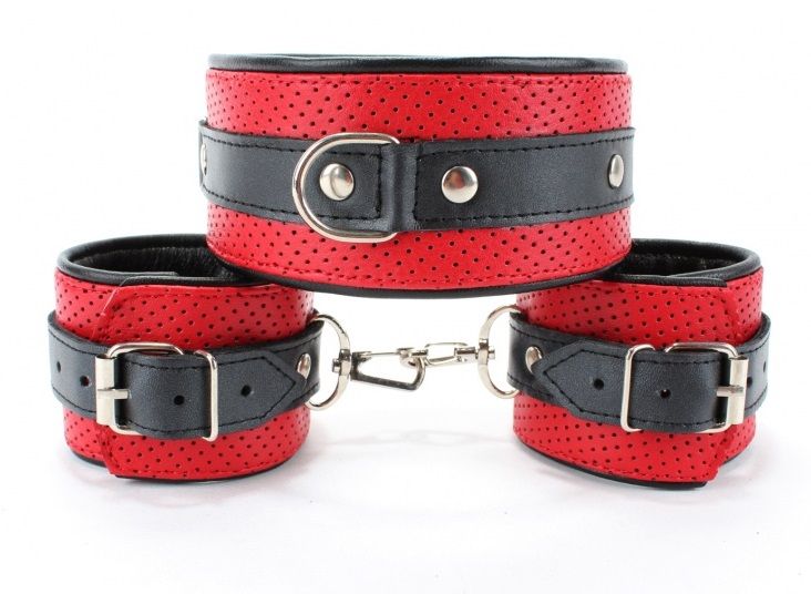 Красно-черная фиксация из перфорированной кожи 1