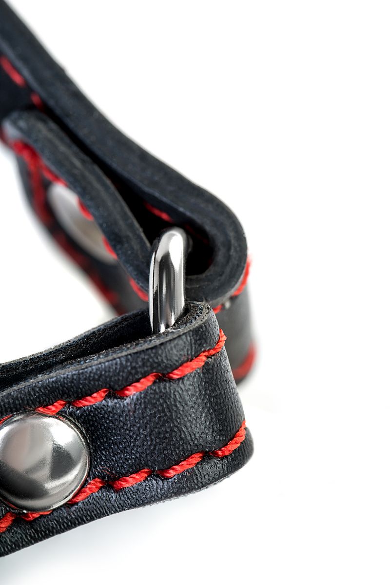 Черный кляп-трензельTOYFA Theatre в виде косточки 10