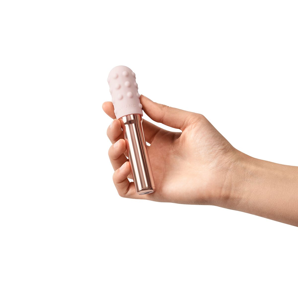 Пудровый жезловый вибратор Le Wand Grand Bullet с двумя нежными насадками 3