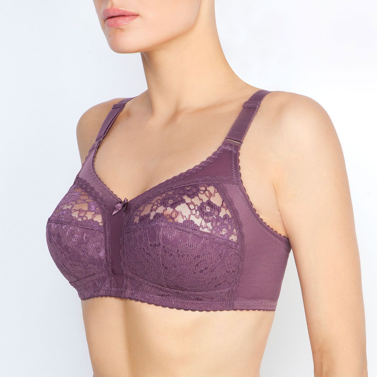 Бескаркасный бюстгальтер с мягкой кружевной чашкой 3