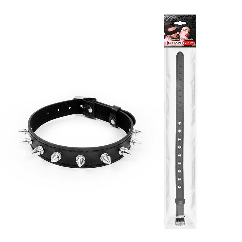 Черный ошейник с серебристыми шипами 2