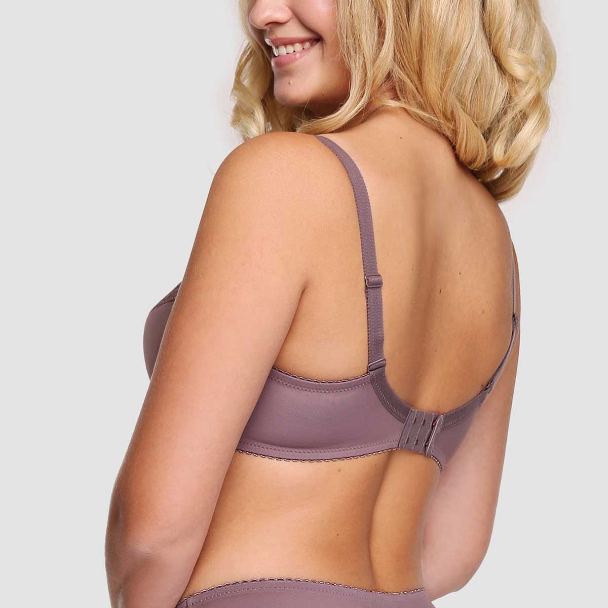 Лёгкий бюстгальтер с мягкой чашкой на каркасах 6