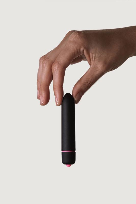 Черная компактная вибропуля Univibe - 9 см. 4