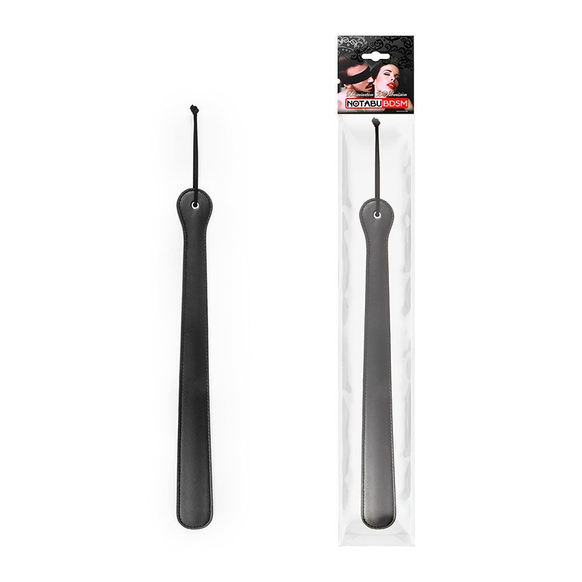 Черная гладкая классическая шлепалка с ручкой - 48 см. 2