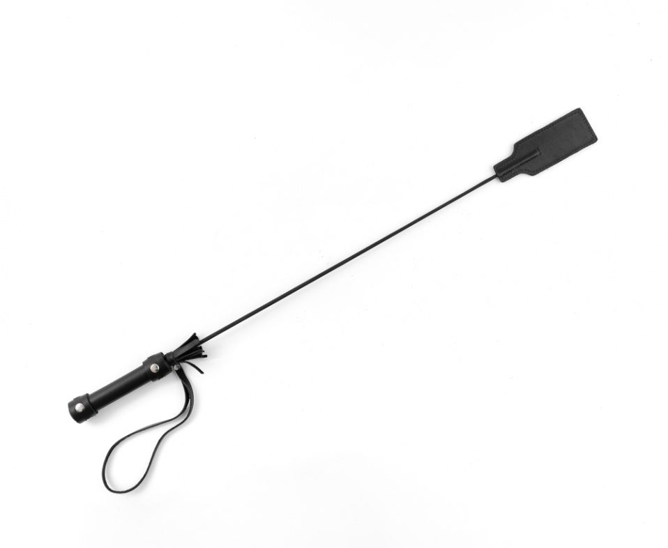 Черный кожаный стек с ручкой - 60 см. 2