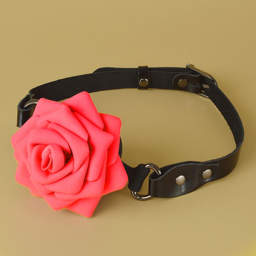 Черный кляп-шар с розой 5