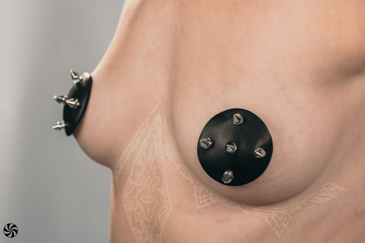 Черные пэстисы с шипами Royce 3