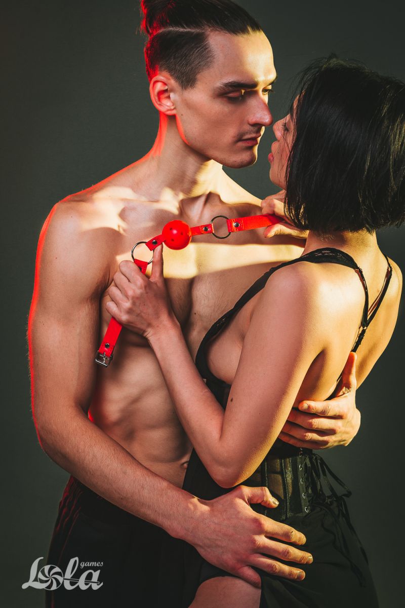 Красный кляп-шарик Firecracker 7