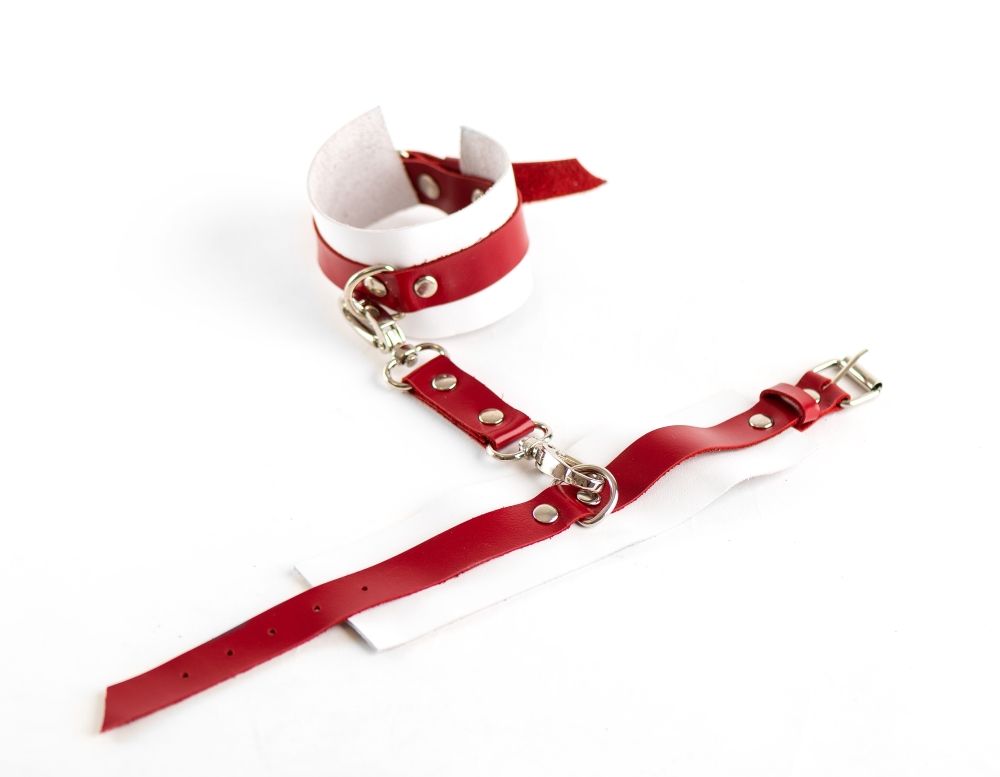 Бело-красные оковы из натуральной кожи 2