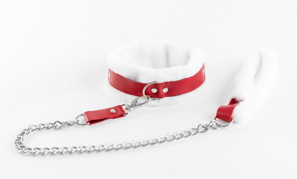 Бело-красный ошейник из натуральной кожи с нежным мехом 2