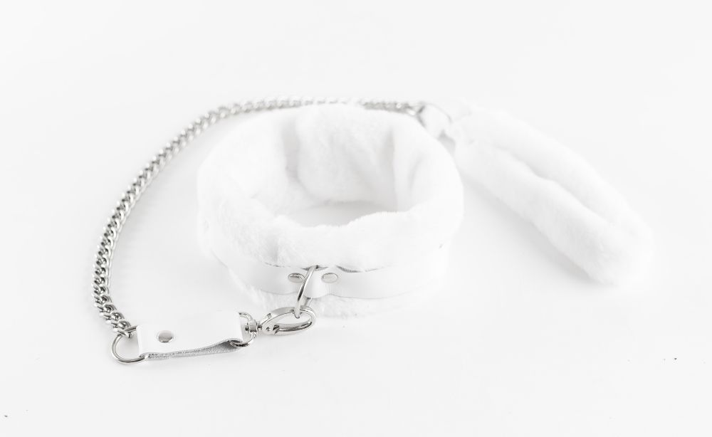 Белый ошейник из натуральной кожи с нежным мехом 3