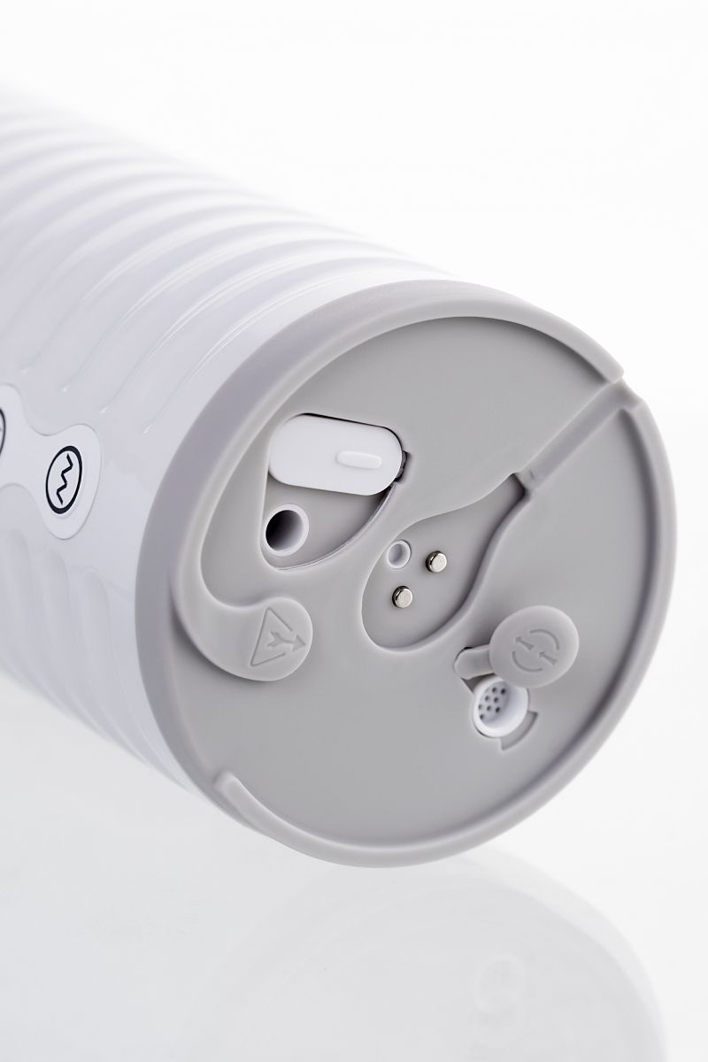 Белый мастурбатор Lovense Max 2 10
