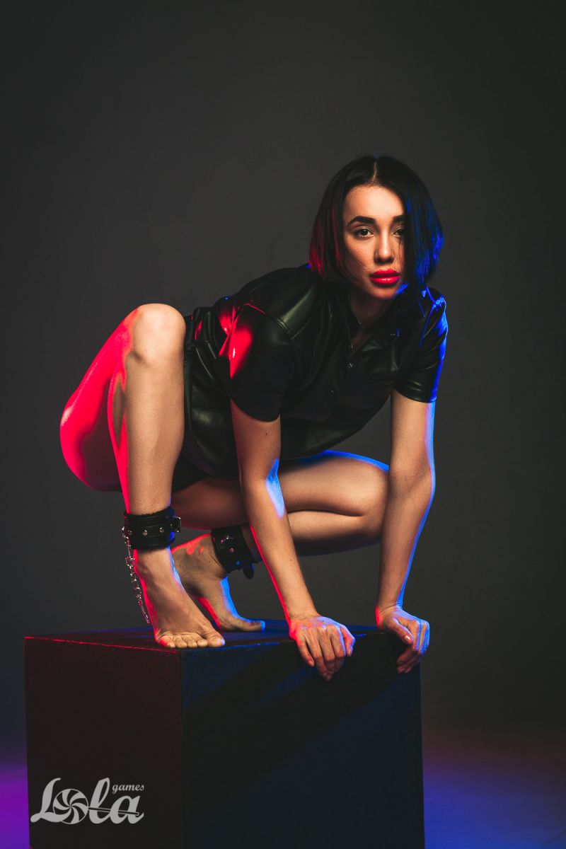 Черные поножи Eternity 4