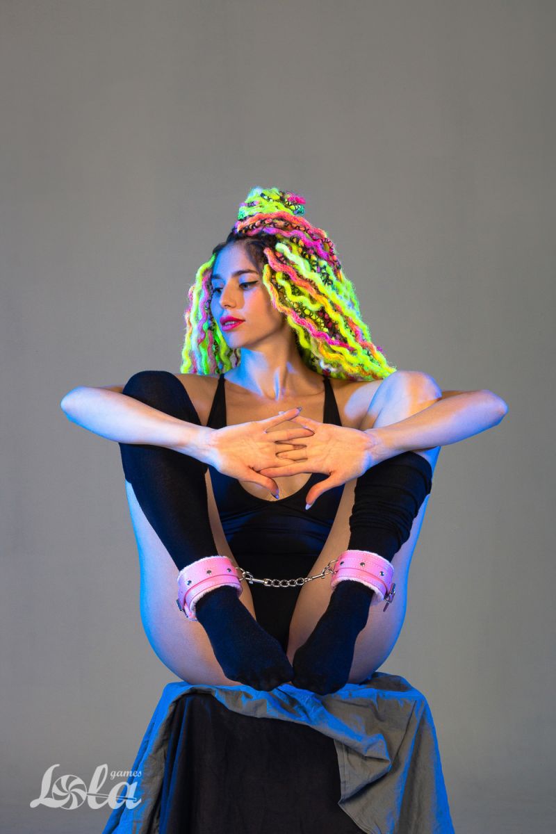 Розовые поножи Eternity 8