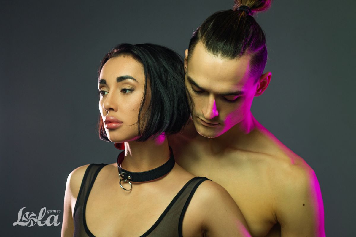 Черно-красный ошейник Cabaret 7