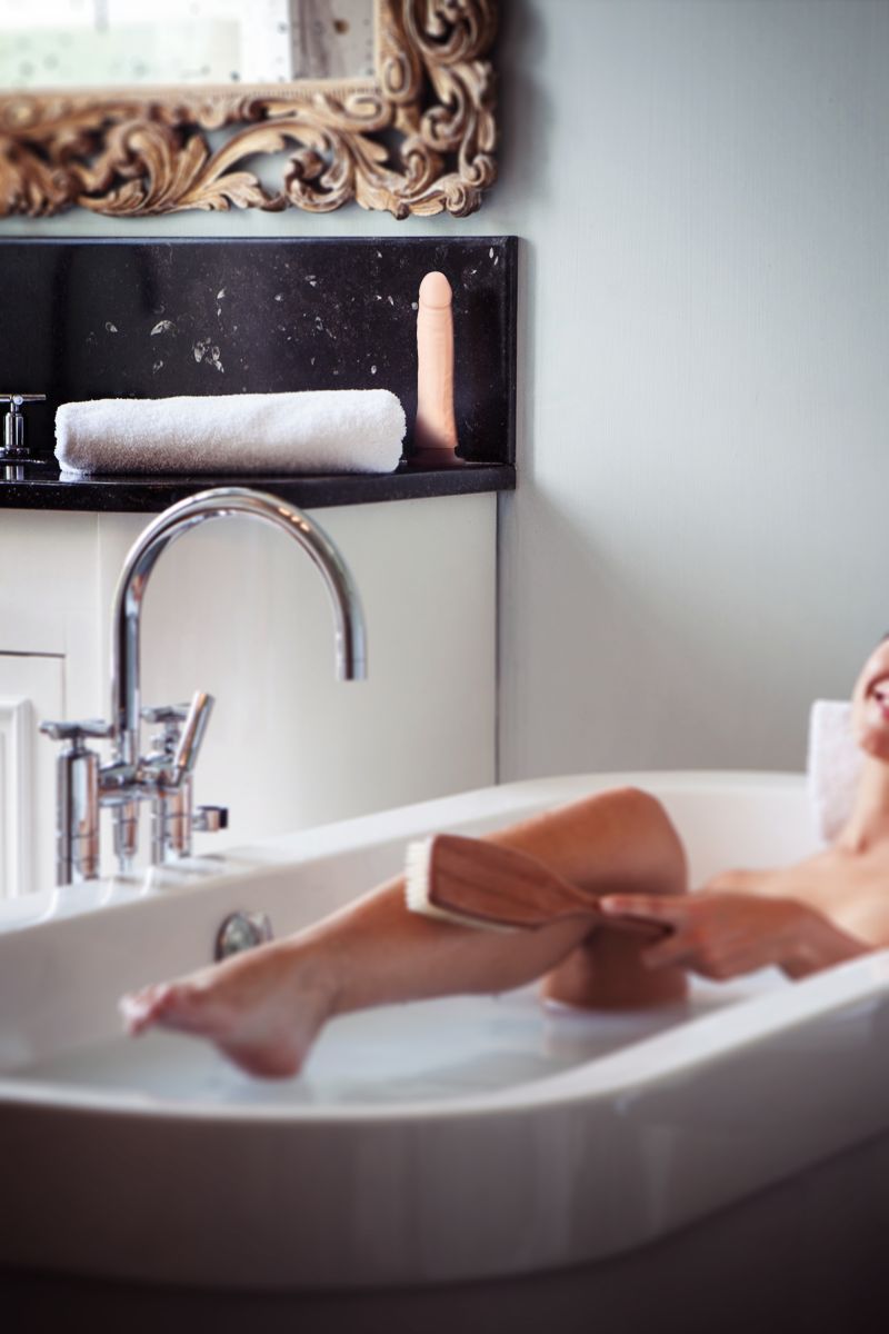 Телесный фаллоимитатор-реалистик Matt B - 21,5 см. 12