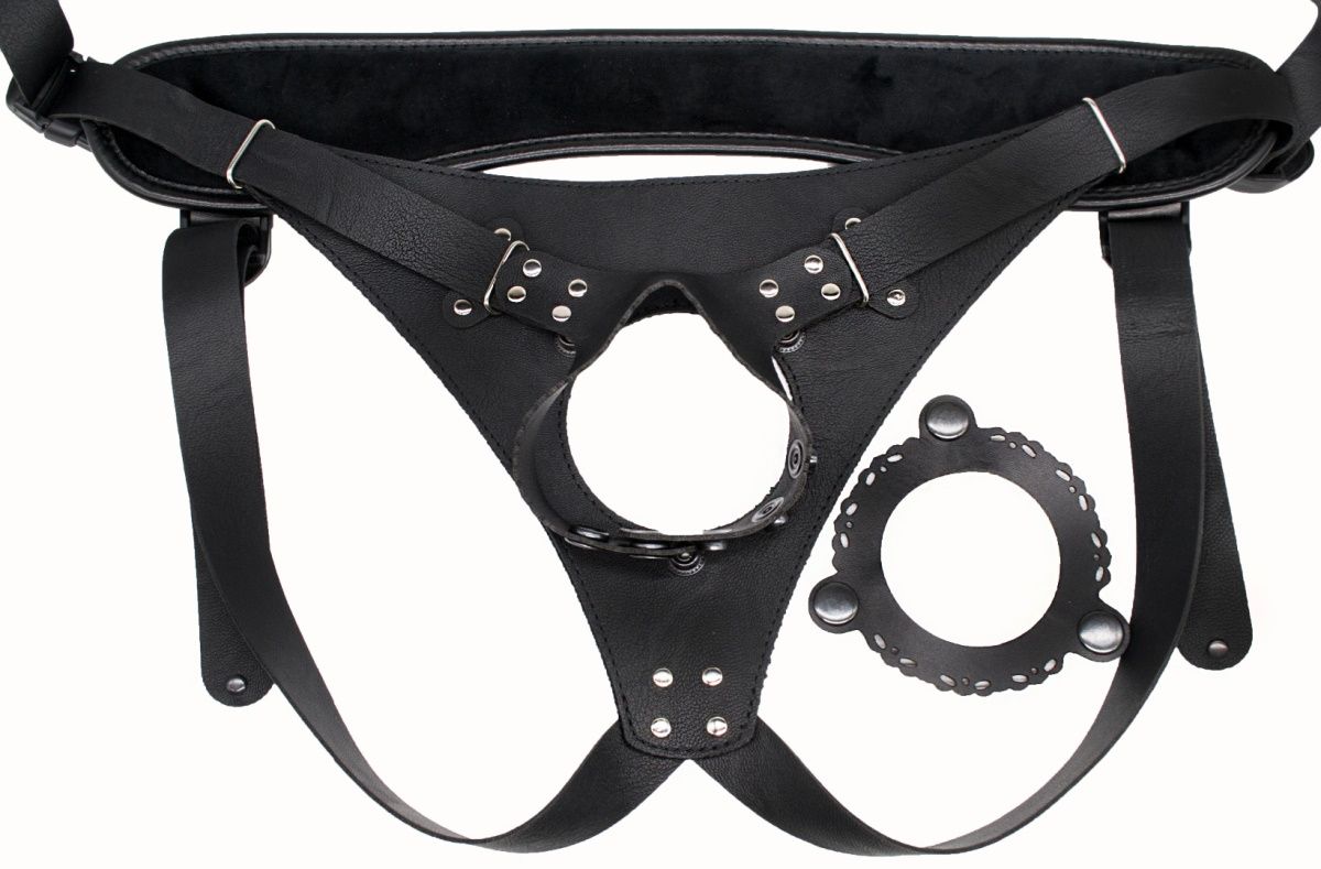 Телесный реалистичный фаллоимитатор на черных трусиках Real Big Strap-On - 34,5 см. 6