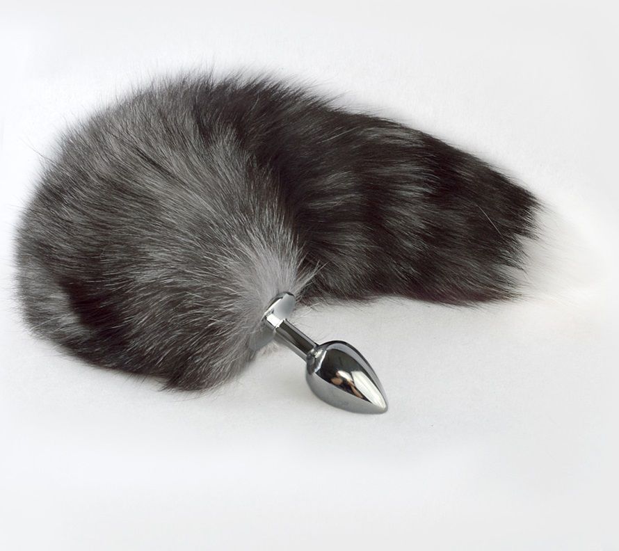 Серебристая анальная пробка с серым хвостиком 1