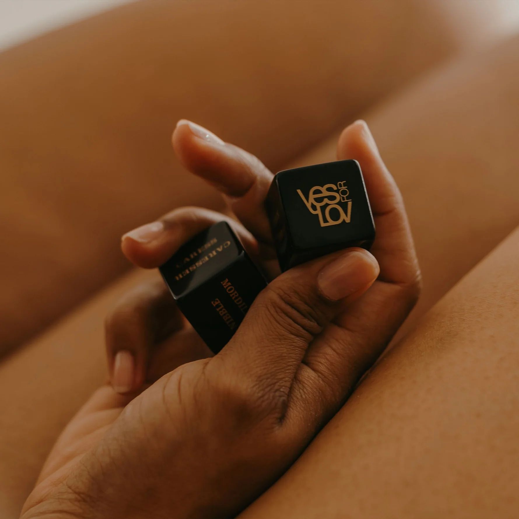 Черные игровые кубики для пар Naugty Dice 3