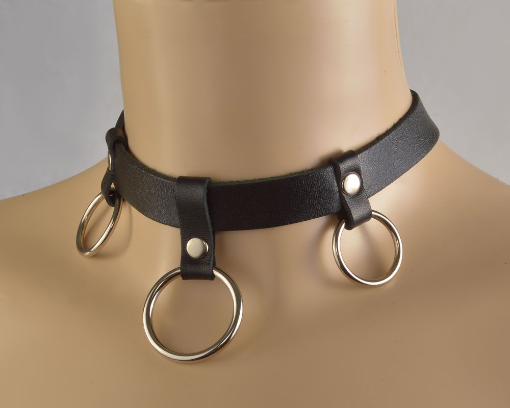 Черный чокер "Соло" с 3 кольцами 1