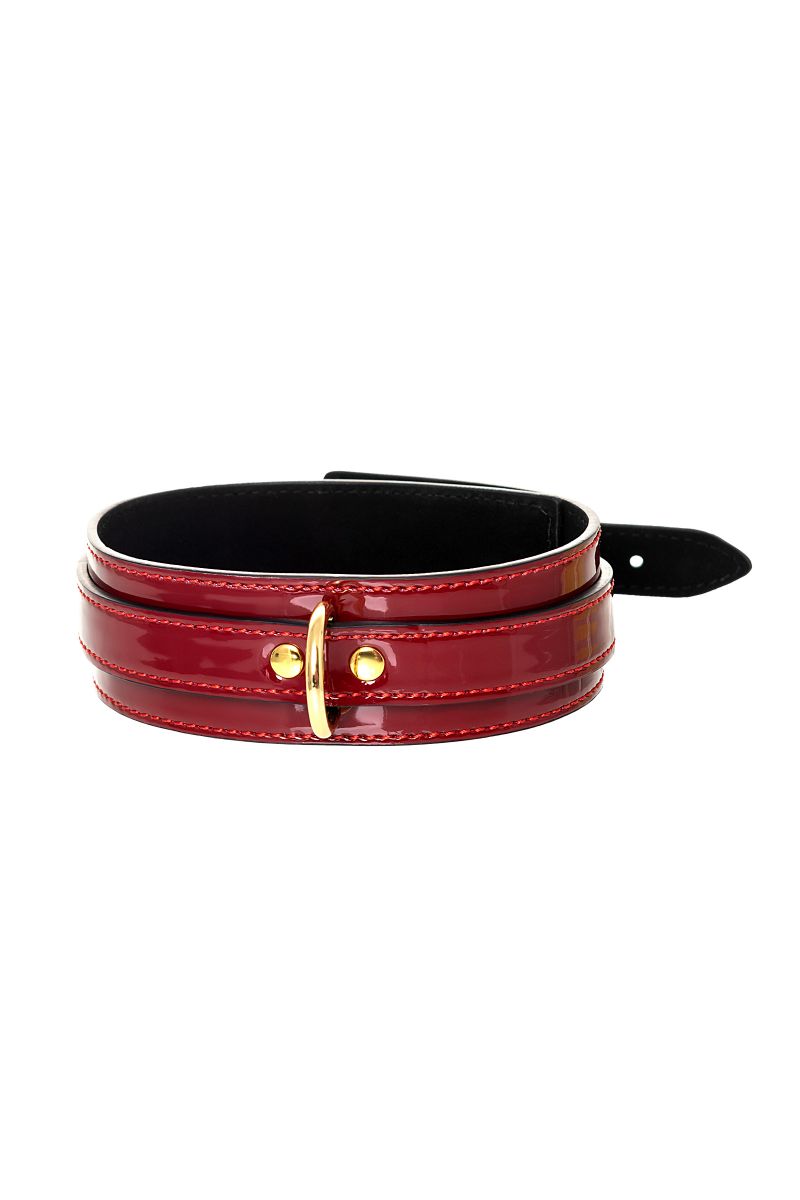 Красный ошейник из лакированного материала 4