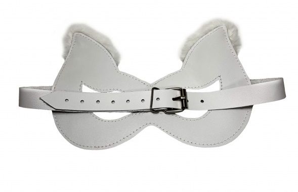 Белая маска из натуральной кожи с мехом на ушках 2