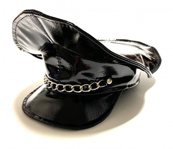 Строгая и сексуальная фуражка из эко-кожи 1