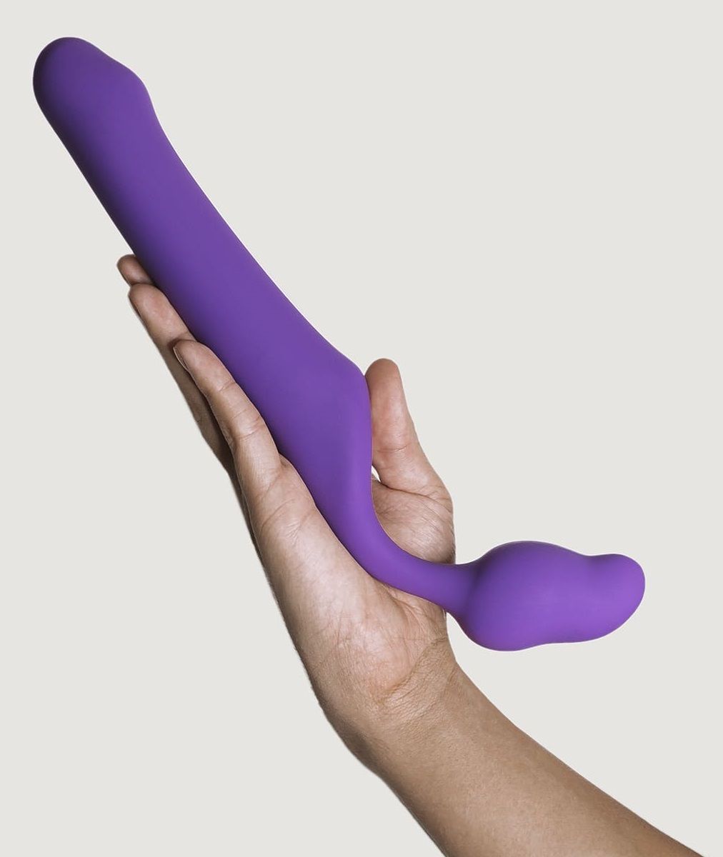 Фиолетовый безремневой страпон Queens L 5