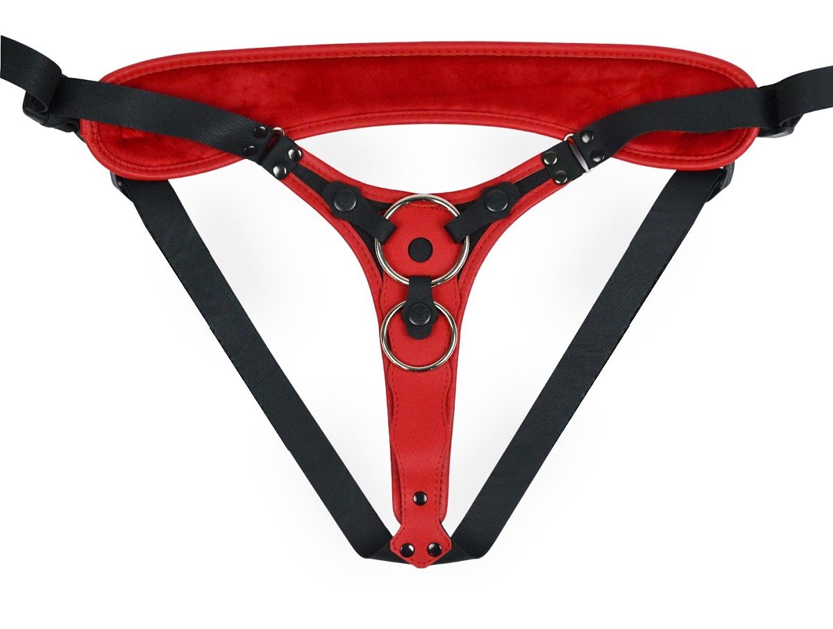 Красно-черный женский пояс с 2 способами крепления насадок и вагинальной пробкой 4