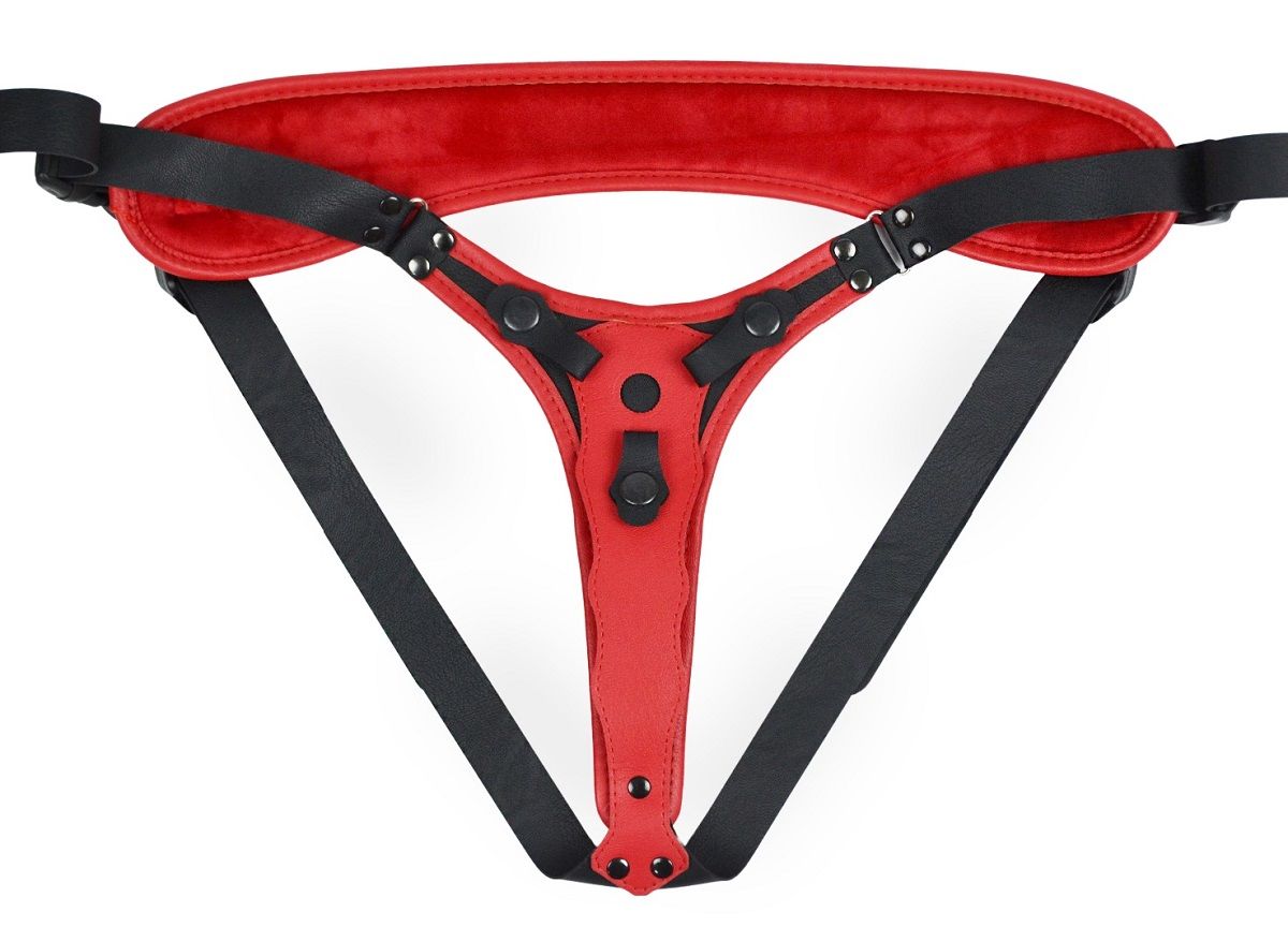 Красно-черный женский пояс с 2 способами крепления насадок и вагинальной пробкой 5