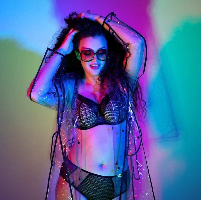 Бюстгальтер на косточках с эффектом перфорации 3