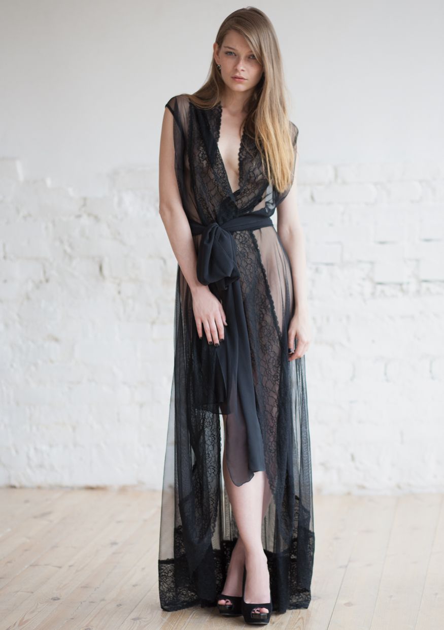 Роскошный пеньюар в пол 1