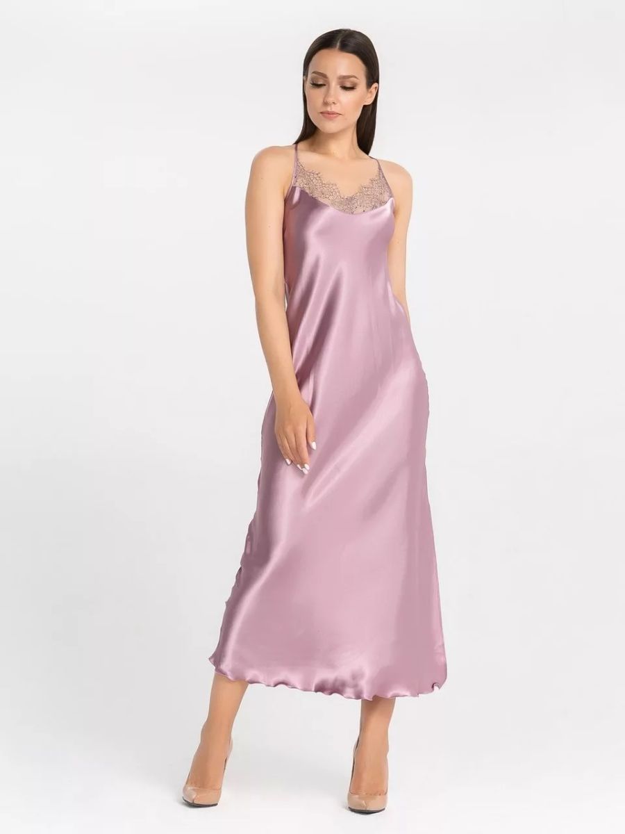 Длинная сорочка на узких бретелях с разрезом по ножке 4