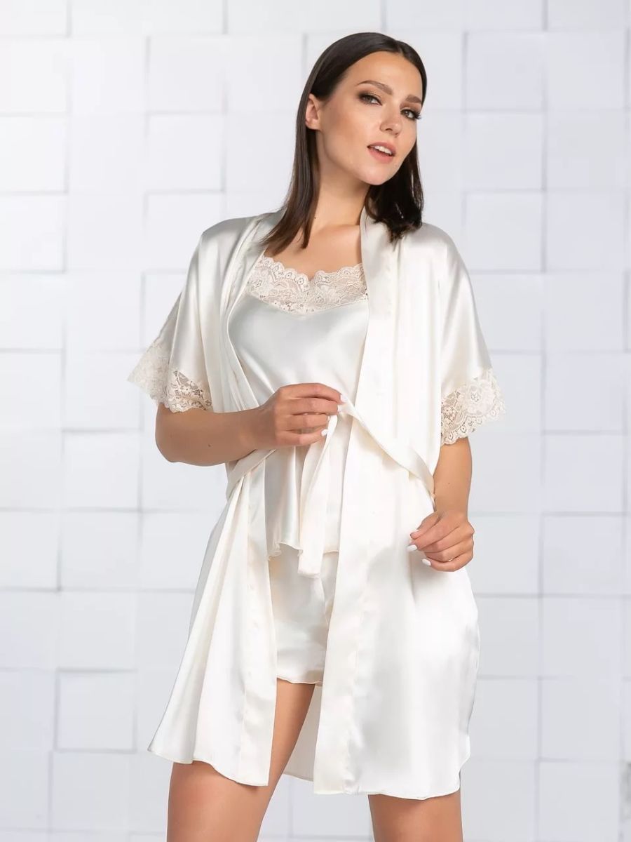 Обворожительный пеньюар с кружевом 3