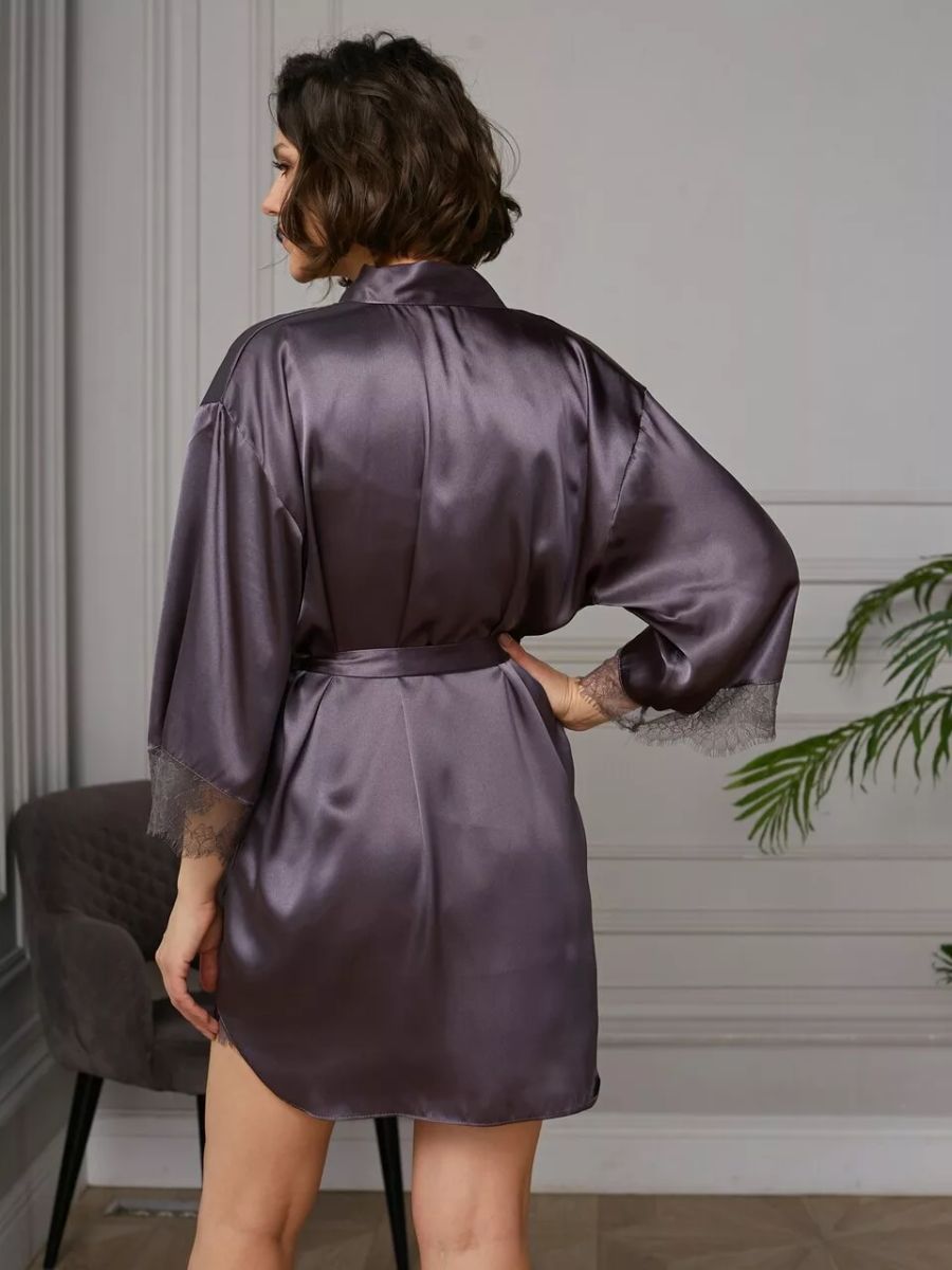 Короткий пеньюар с кружевной отделкой 4