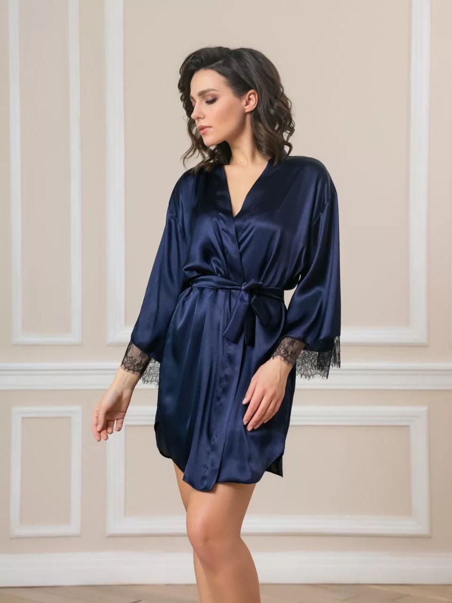 Короткий пеньюар с кружевной отделкой 5