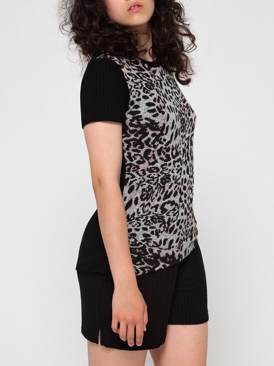 Женская пижама с анималистическим принтом 2