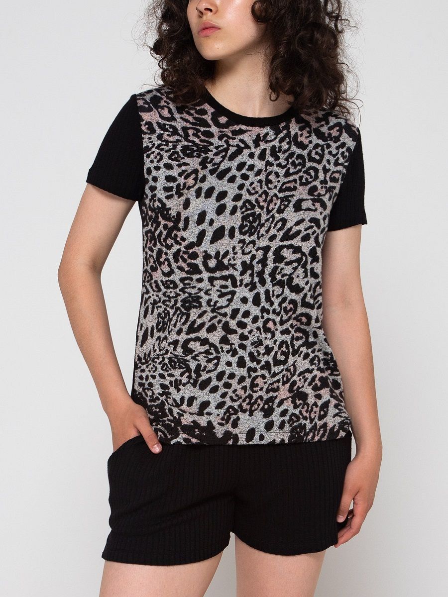 Женская пижама с анималистическим принтом 1