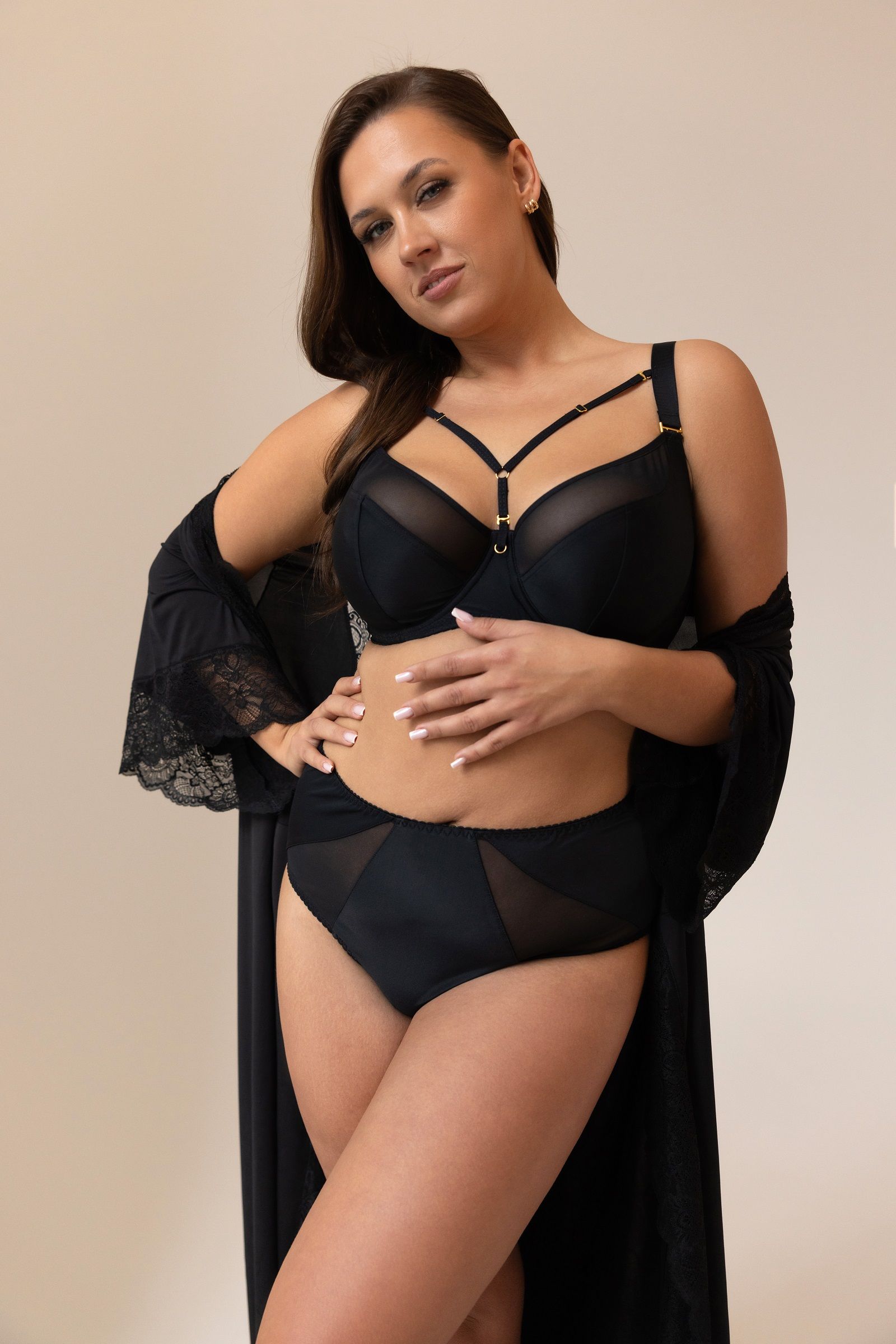 Бюстгальтер plus size с декоративными бретелями 7