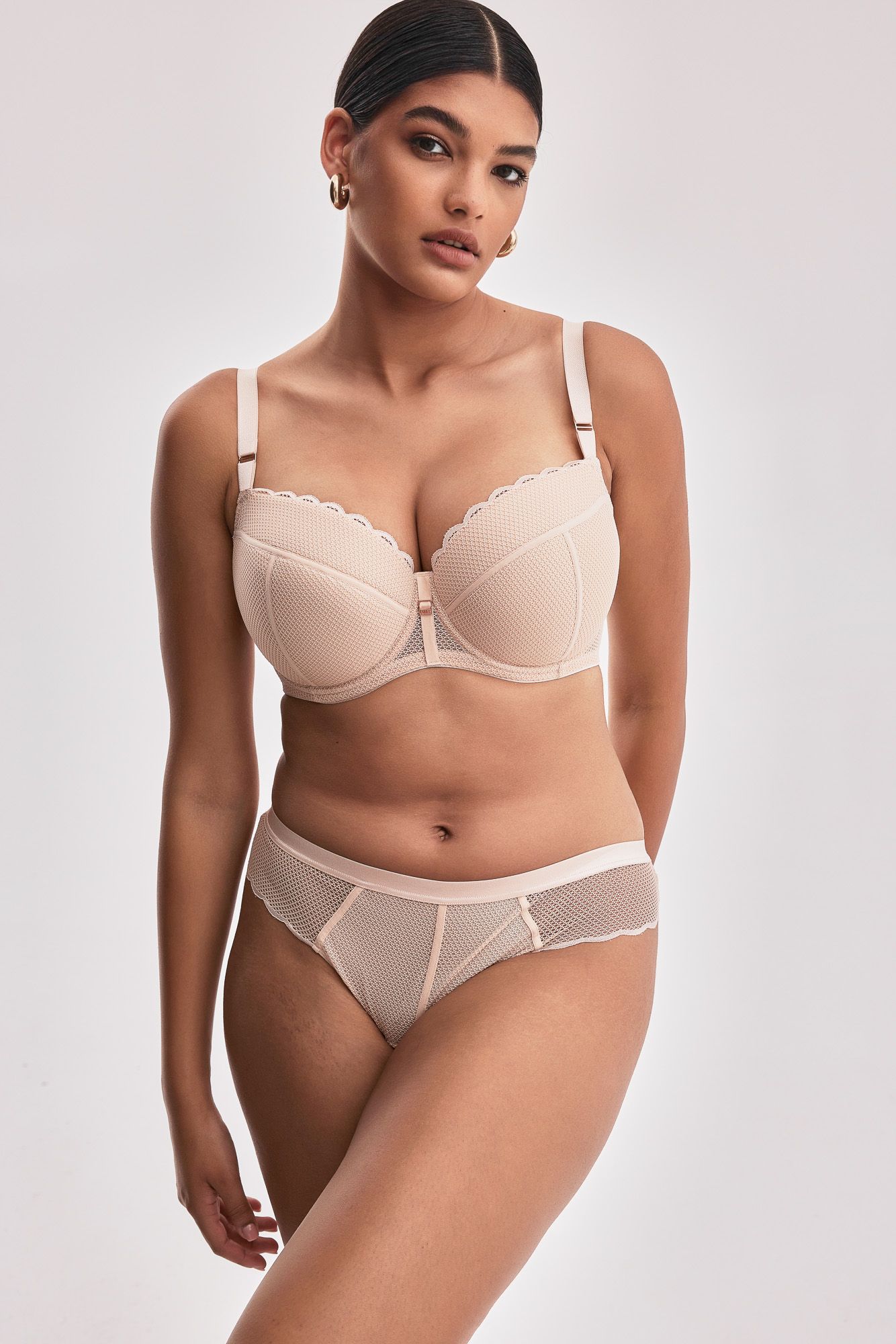 Телесный бюстгальтер Chita с чашками на тонком поролоне 2