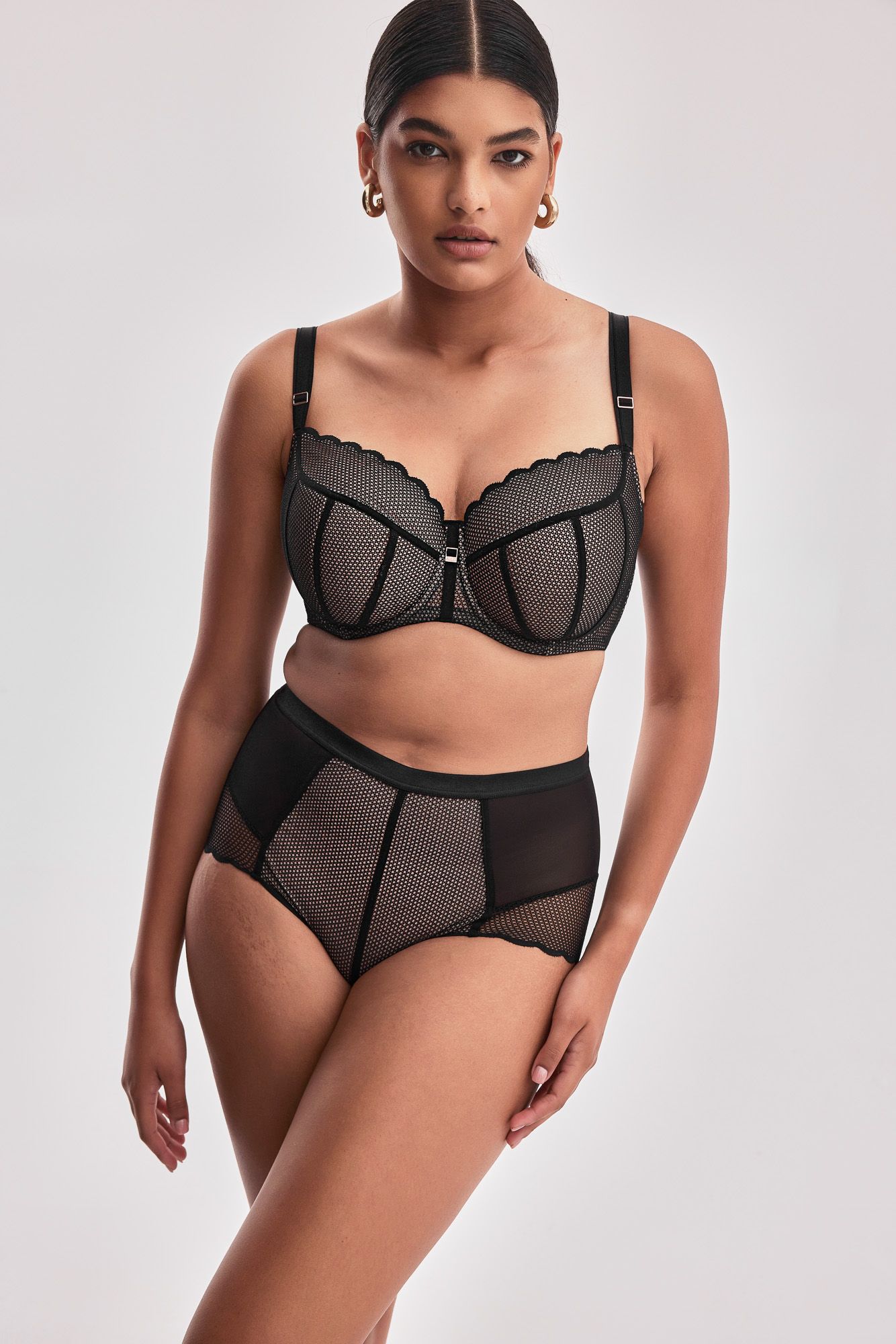 Черный бюстгальтер Chita с чашкой +size на поролоне 2