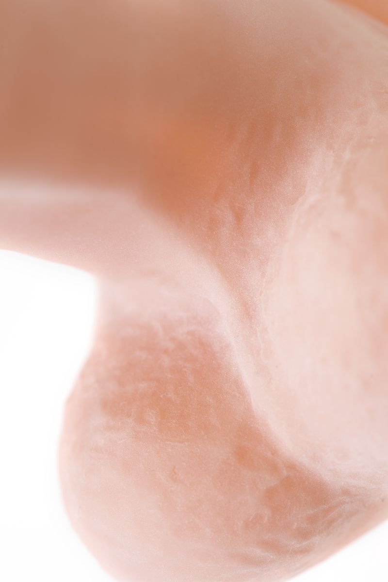 Телесный фаллоимитатор-реалистик Minc - 21 см. 9