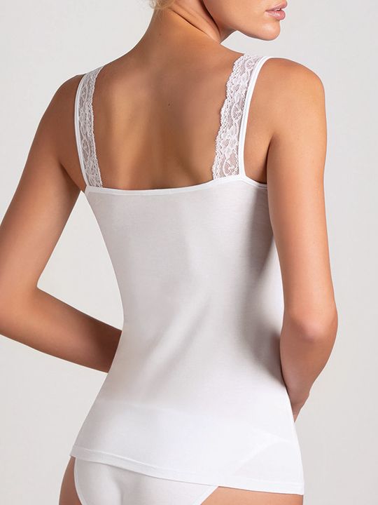 Маечка из хлопкового полотна с широкими кружевными бретелями 6