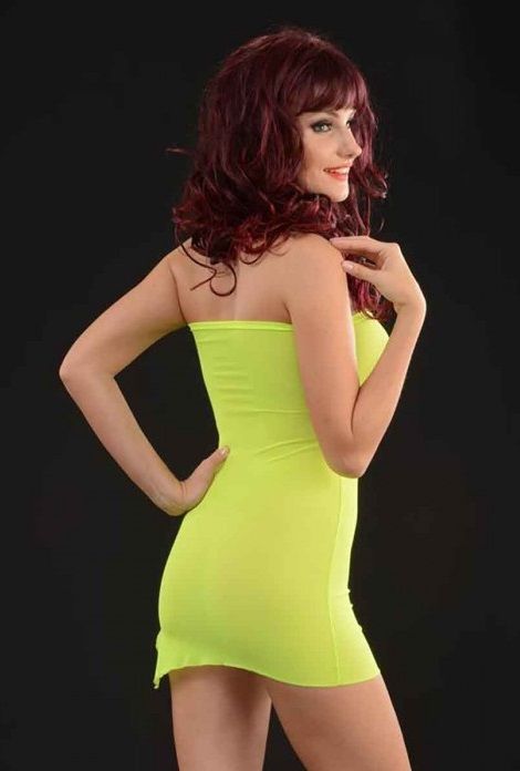 Оригинальное коротенькое платье со сборкой на груди 2