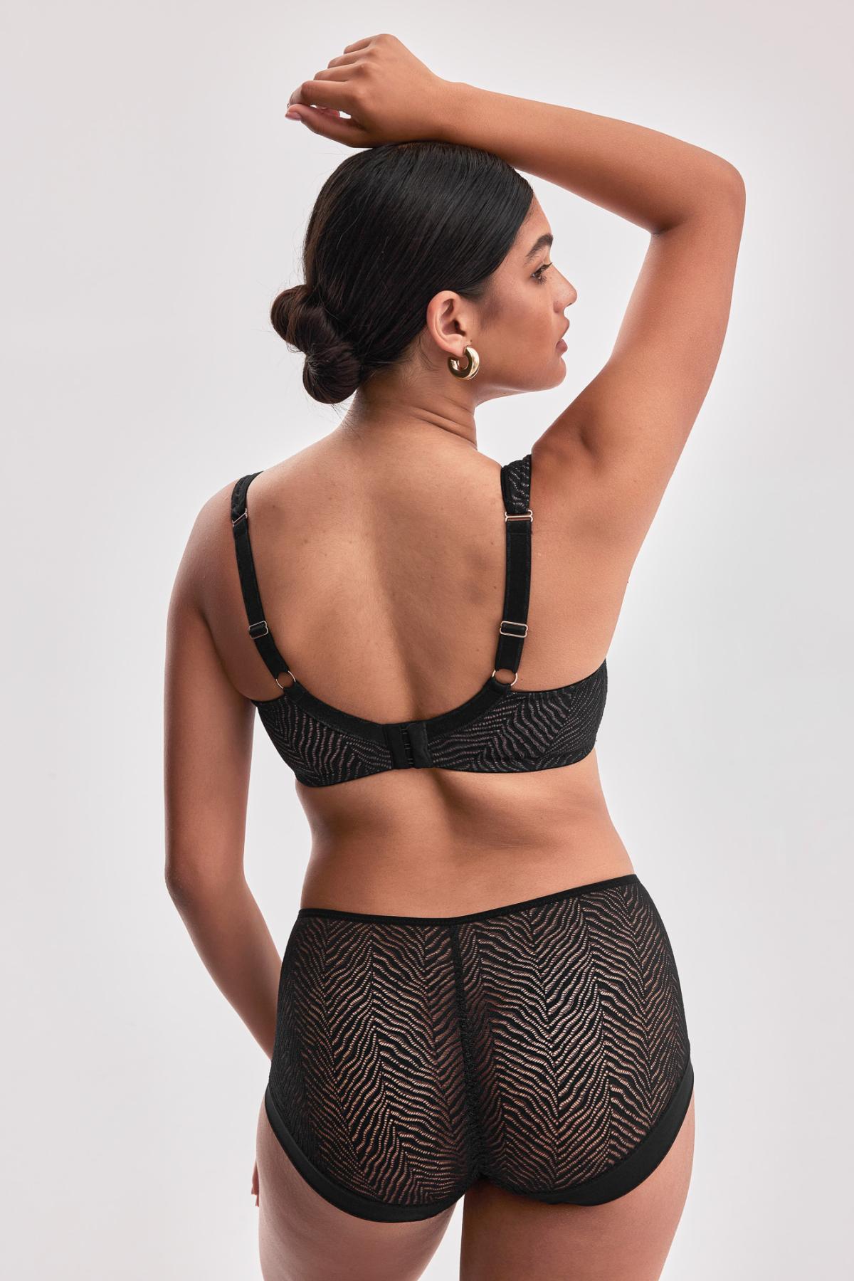 Черный бюстгальтер с мягкой plus size чашкой Celeste 3