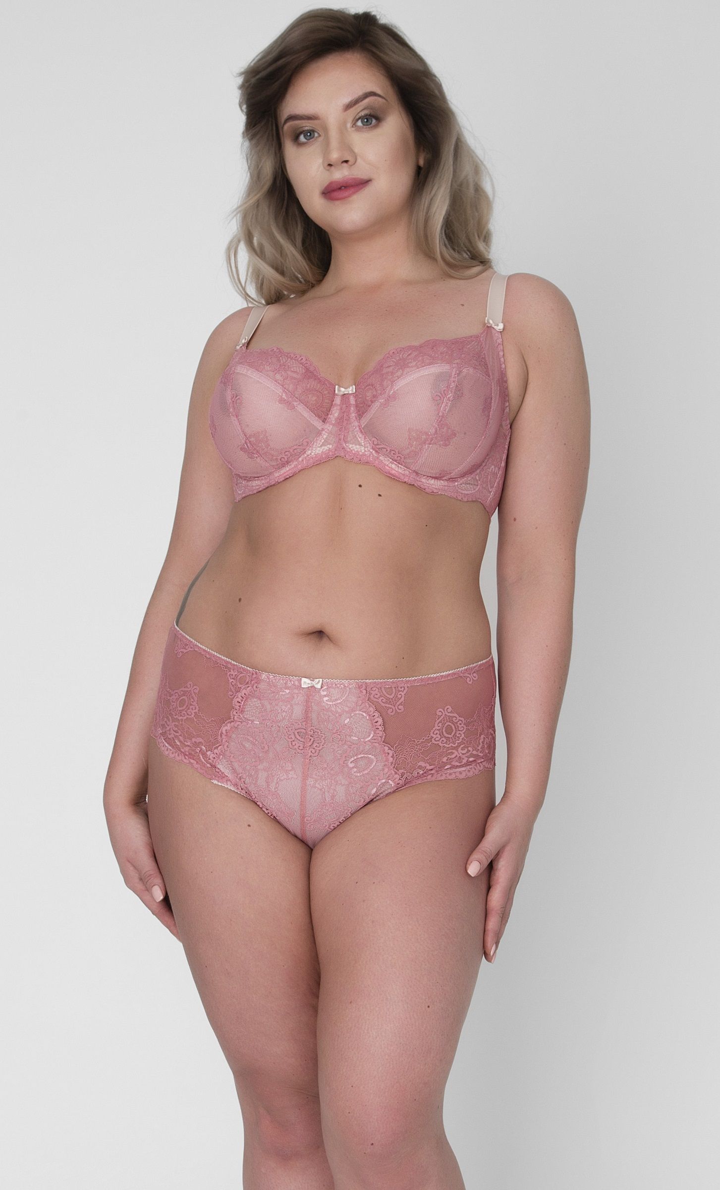 Бюстгальтер на косточках с мягкими гипюровыми чашками plus size 3