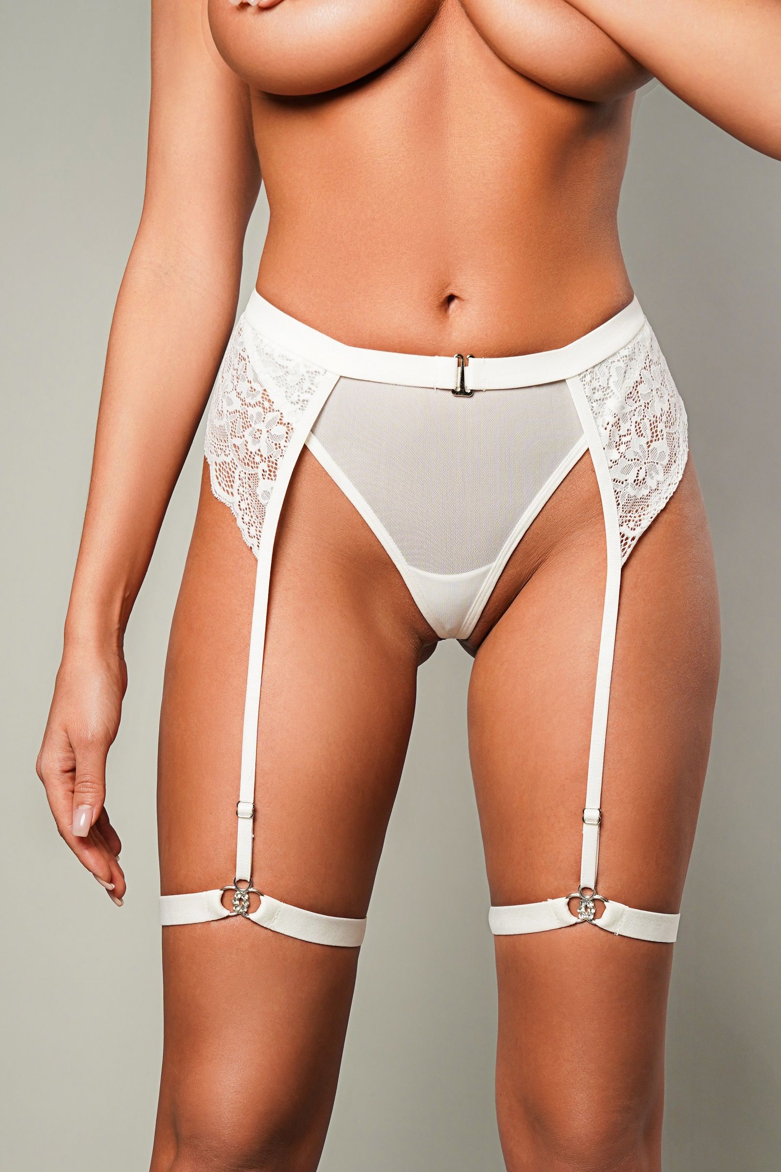 Женские трусики со съемными бусинами и поясом с гартерами 5