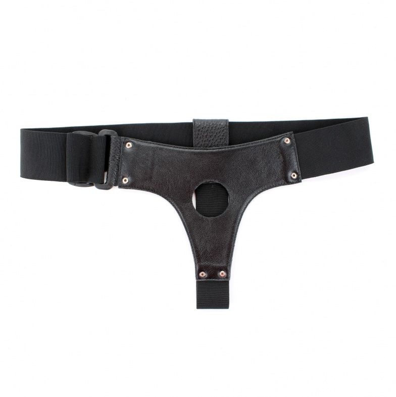Чёрные трусики для страпона из натуральной кожи 2