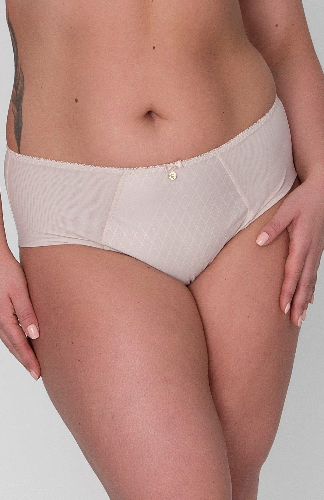 Женские трусики-слипы из ткани с тиснением 1