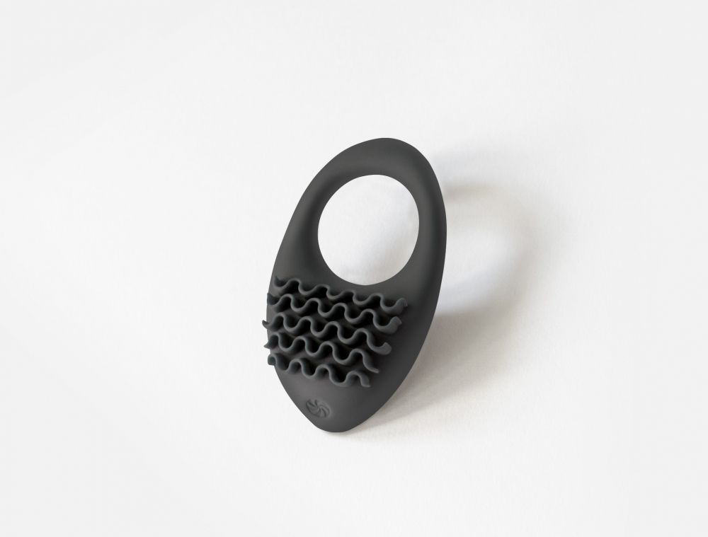 Черное перезаряжаемое эрекционное виброкольцо Stellar 4